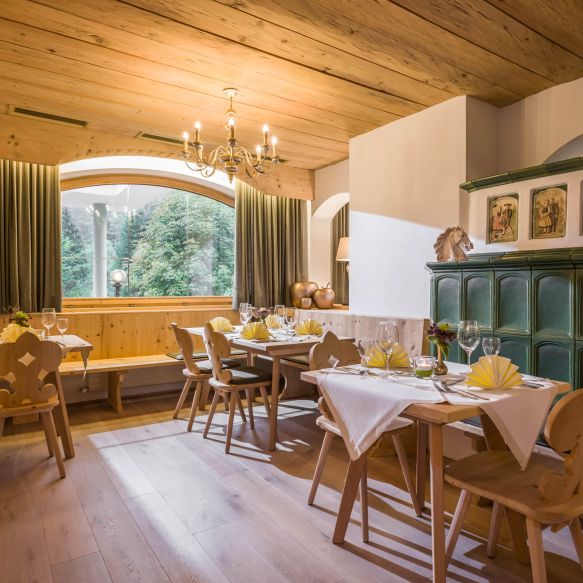 Enjoy our specialties in the "Old Parlor"