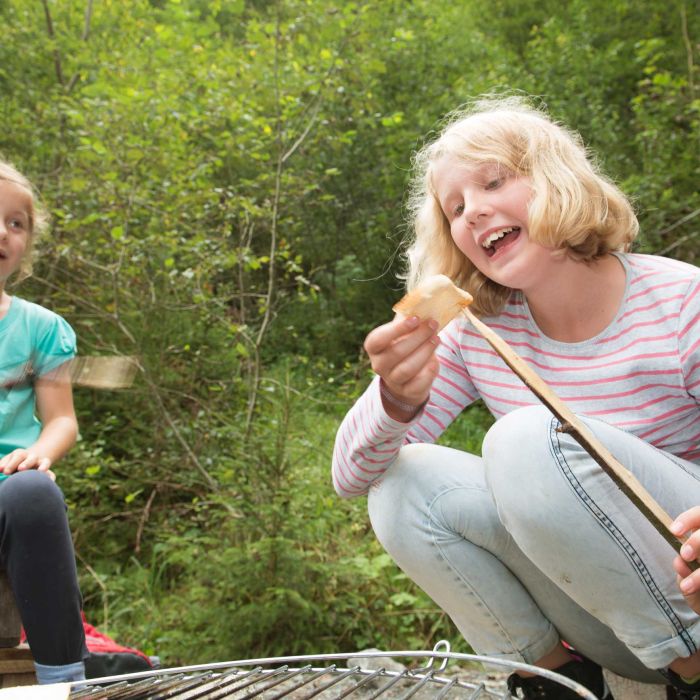 Grillen am Lagerfeuer